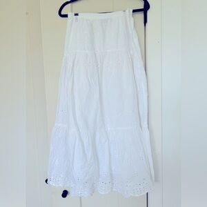 French connection white eyelet tiered skirt